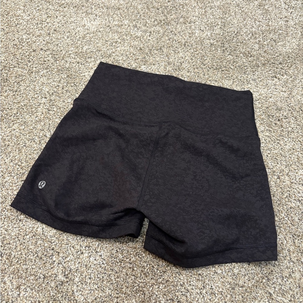 Lululemon Wunder Train High-Rise Short 4" Blaze Black size 6 - Picture 4 of 5